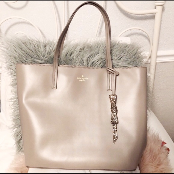 Kate Spade Seton Drive Karla Tote Gray - Picture 2 of 5